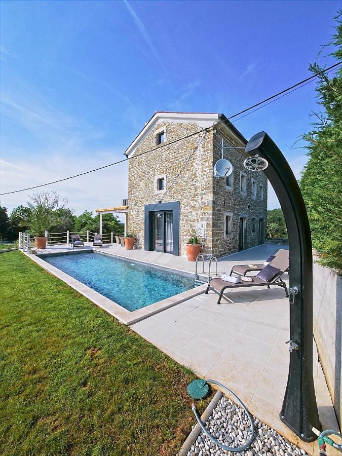 Villa Carica Krasica  외부 사진