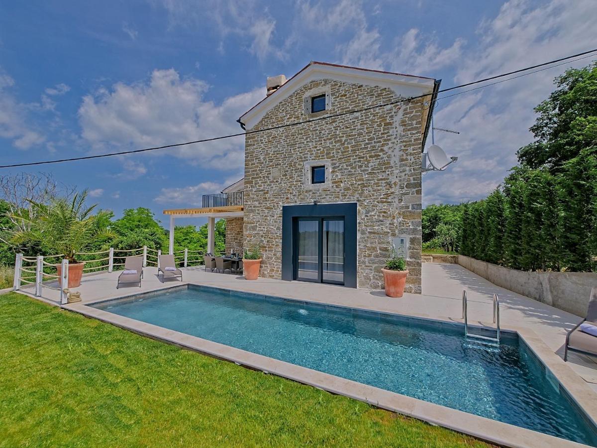 Villa Carica Krasica  외부 사진